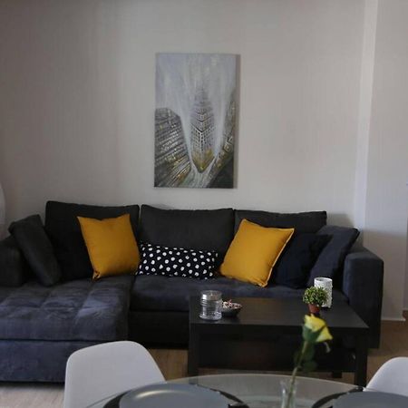 Penthouse Lux Flat With 2 Bd Next To Larissis Atenas Exterior foto