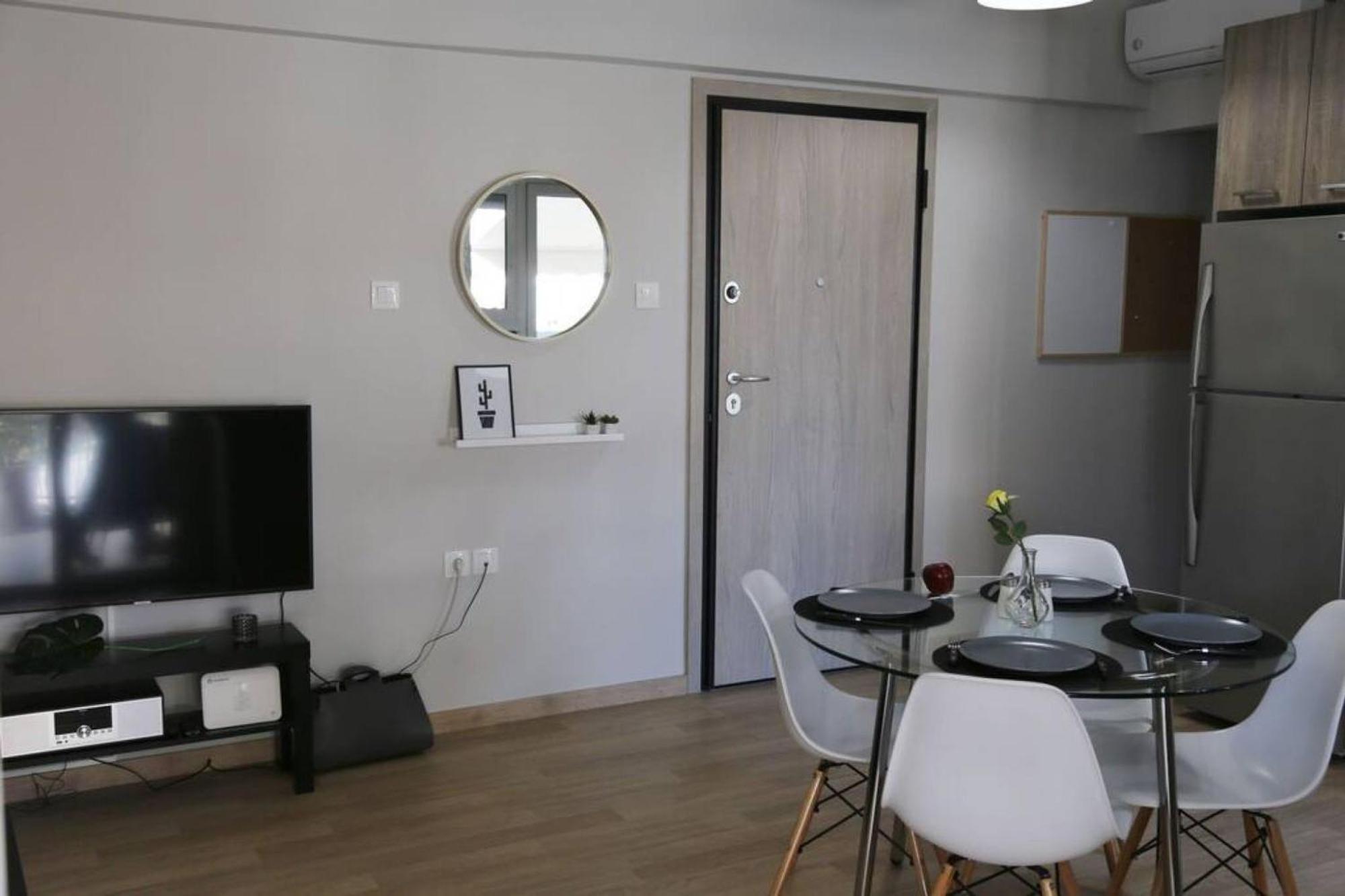 Penthouse Lux Flat With 2 Bd Next To Larissis Atenas Exterior foto