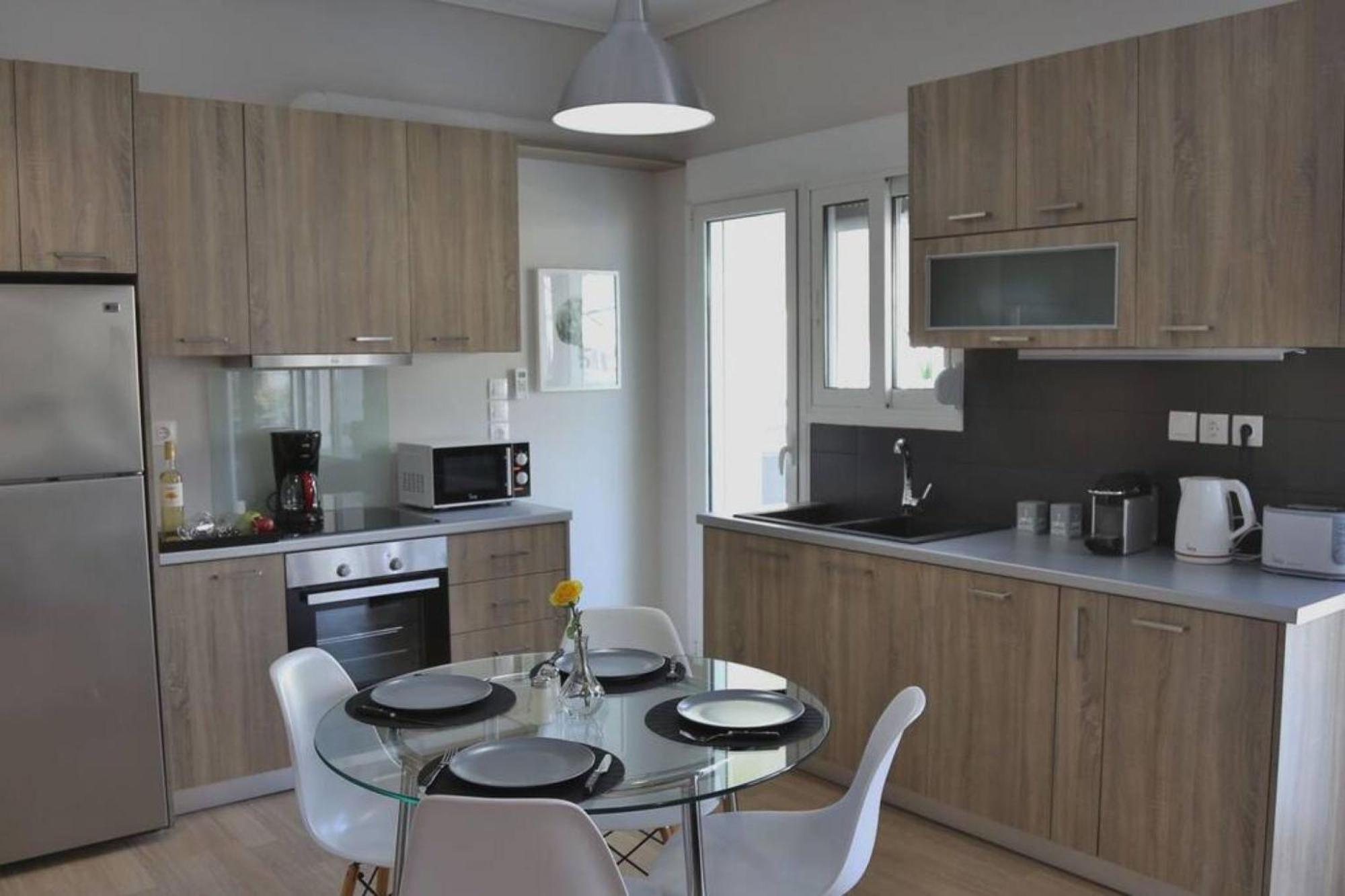 Penthouse Lux Flat With 2 Bd Next To Larissis Atenas Exterior foto