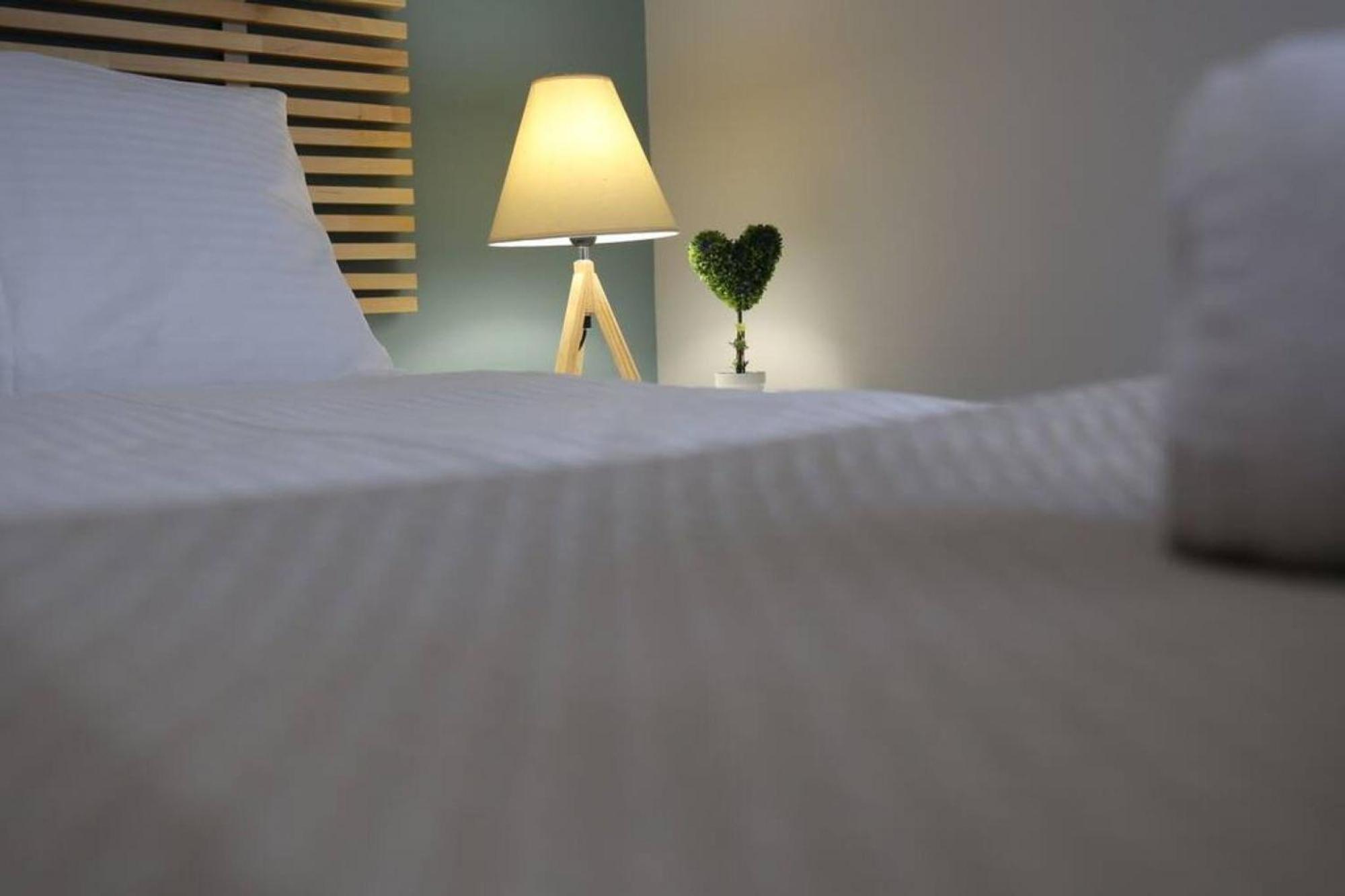 Penthouse Lux Flat With 2 Bd Next To Larissis Atenas Exterior foto
