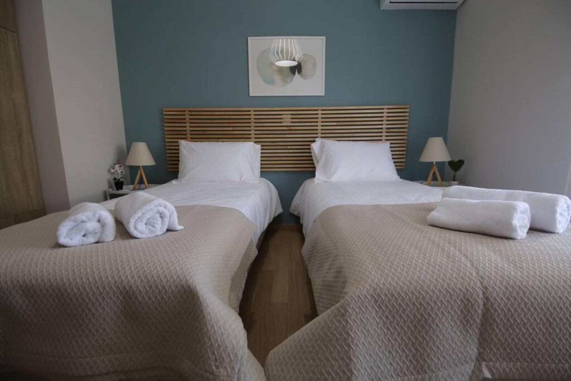 Penthouse Lux Flat With 2 Bd Next To Larissis Atenas Exterior foto