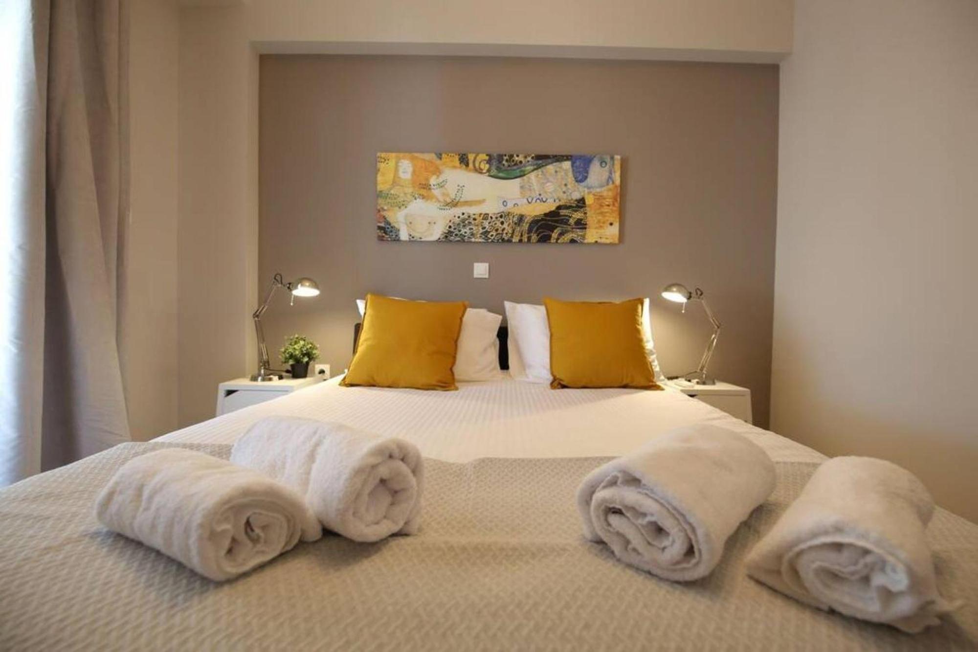 Penthouse Lux Flat With 2 Bd Next To Larissis Atenas Exterior foto