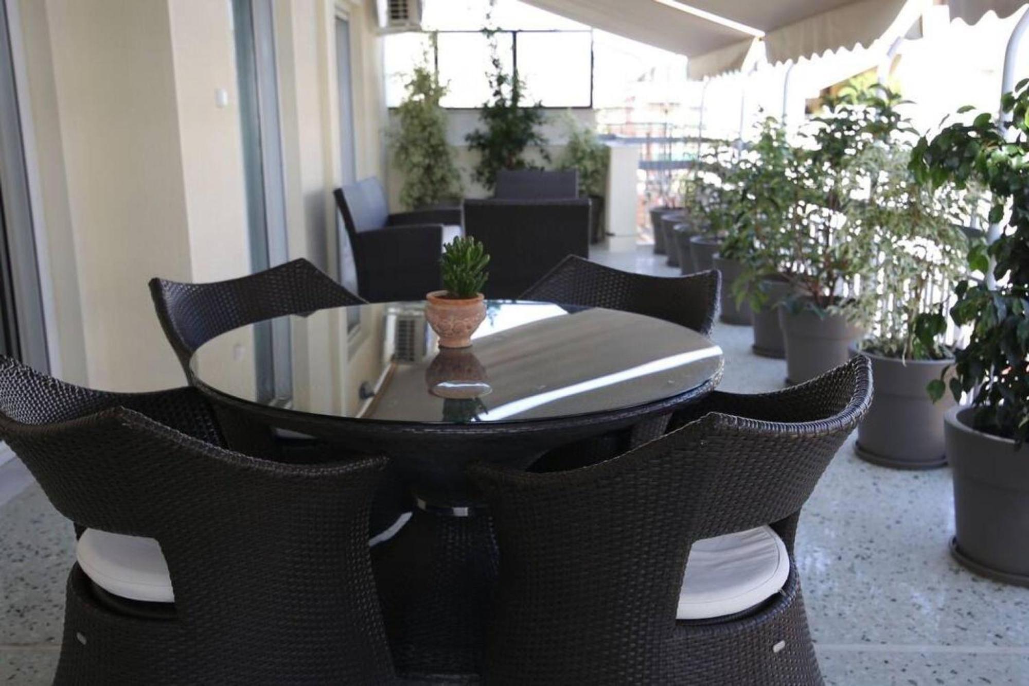 Penthouse Lux Flat With 2 Bd Next To Larissis Atenas Exterior foto